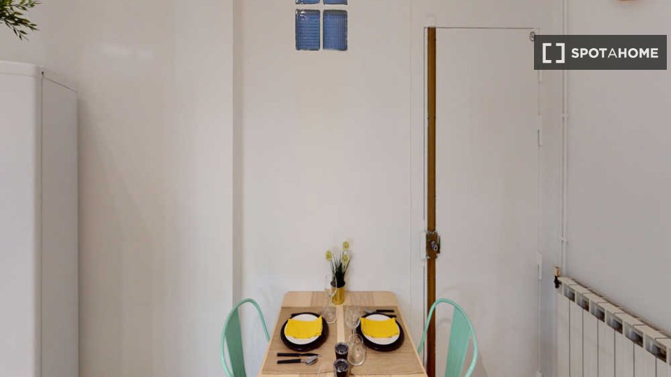 Double room Paris, 4 beds, 100m² — photo 3