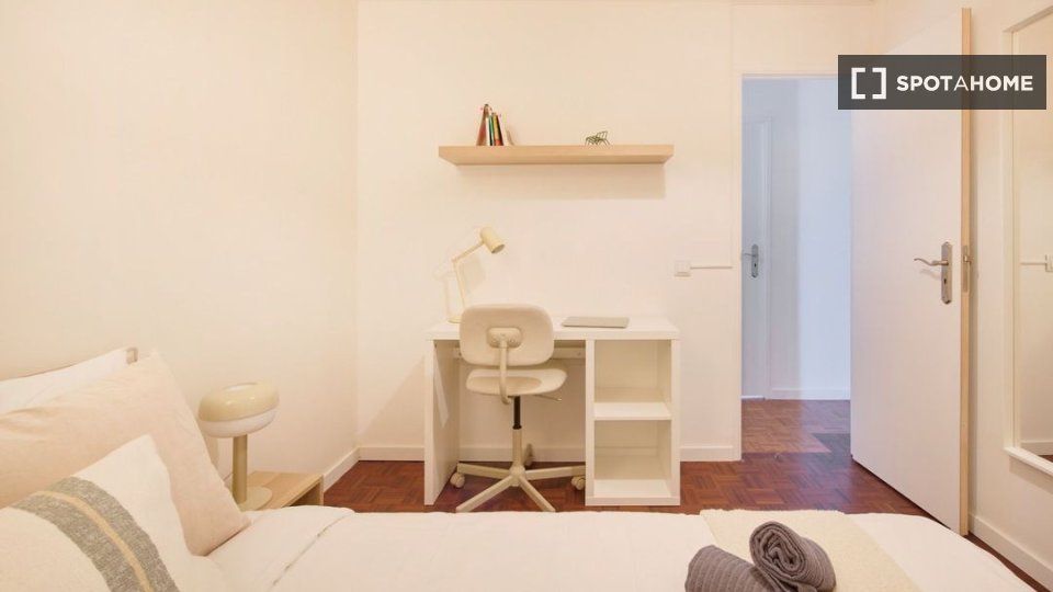 Double room Lisbon, 10 beds — photo 1