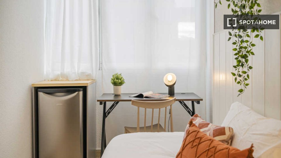 Double room Madrid, 25 beds — photo 41