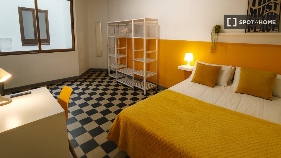 Double room Granada, 6 beds, 160m² — photo 30