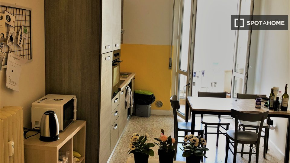 Double room Bologna, 4 beds, 118m² — photo 3