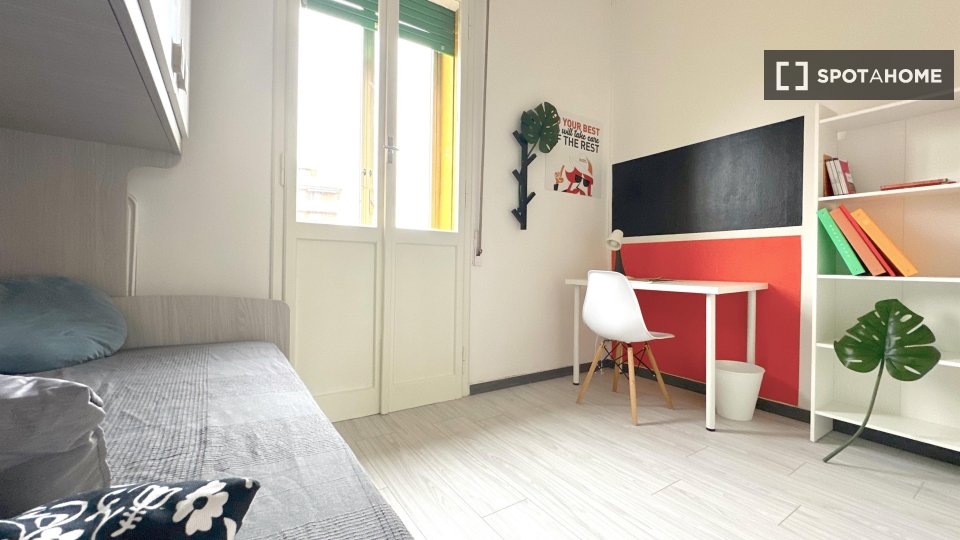 Double room Bologna, 3 beds — photo 11