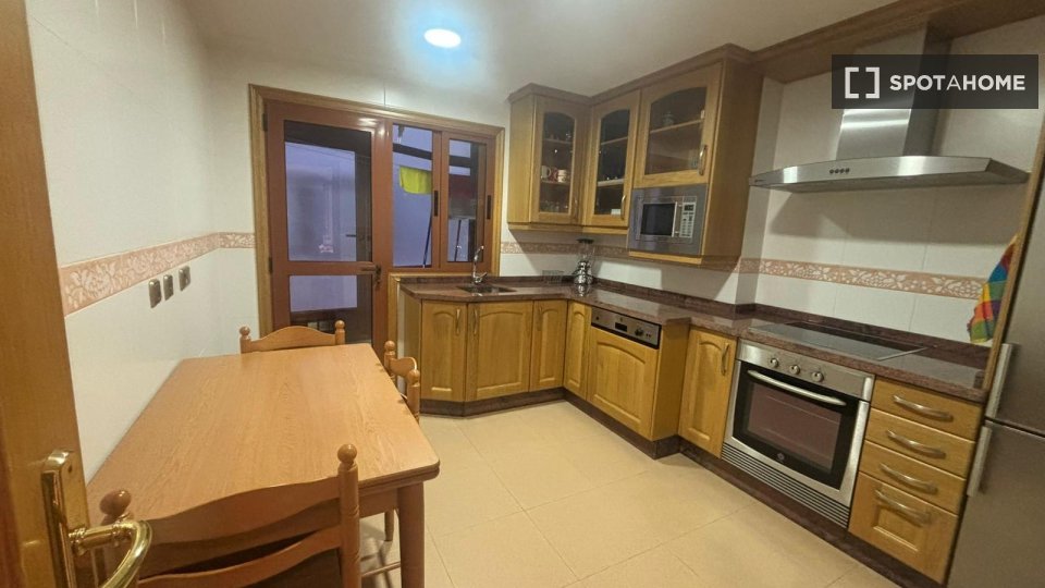 Piso de 3 habitaciones en alquiler en Pontevedra