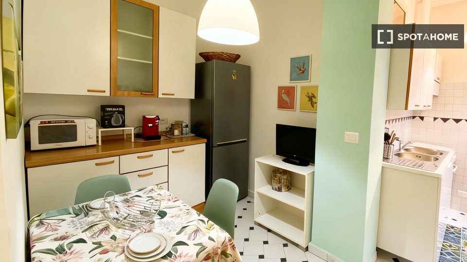 Double room Rome, 3 beds, 100m² — photo 9