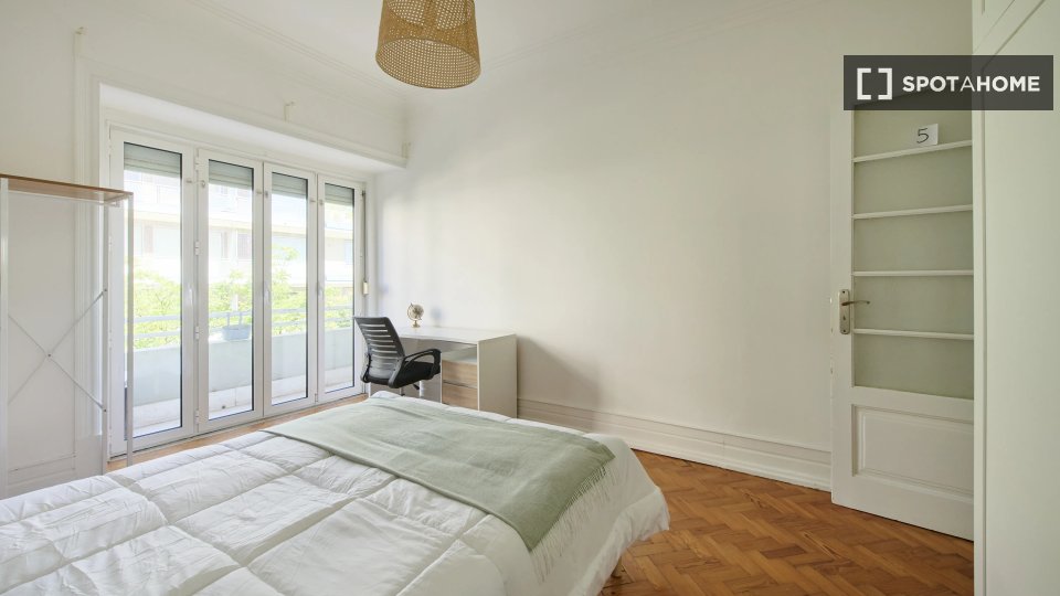 Double room Lisbon, 9 beds — photo 4