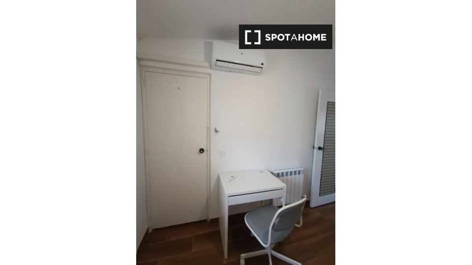 Double room Madrid, 4 beds — photo 14