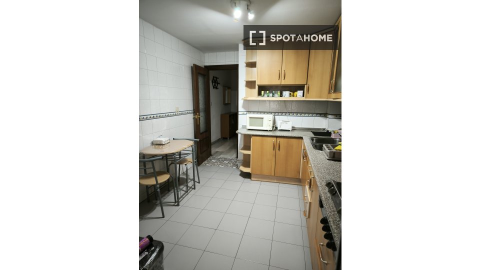 Double room Granada, 3 beds — photo 41