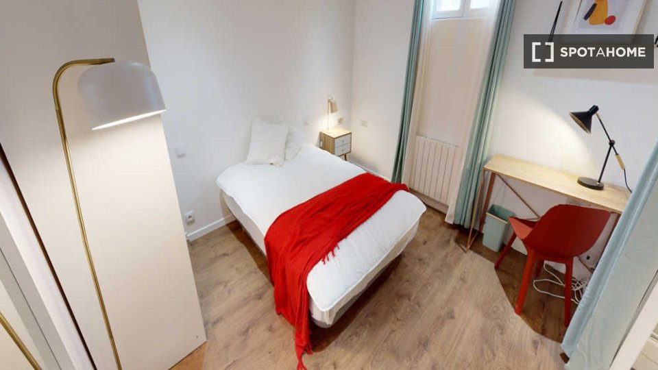 Double room Paris, 7 beds, 180m² — photo 29