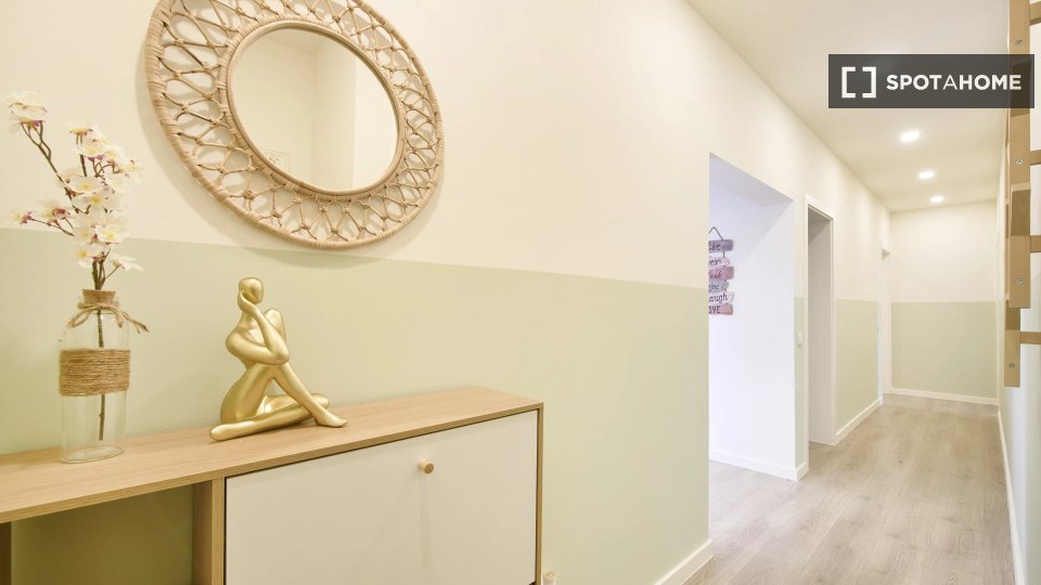 Double room Lisbon, 4 beds — photo 19