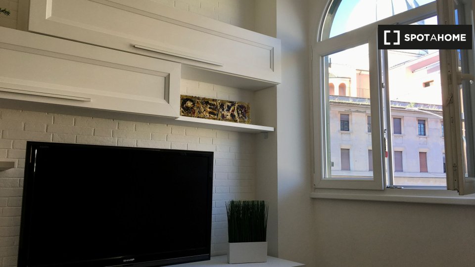 Apartment Rome, 2 beds — photo 11