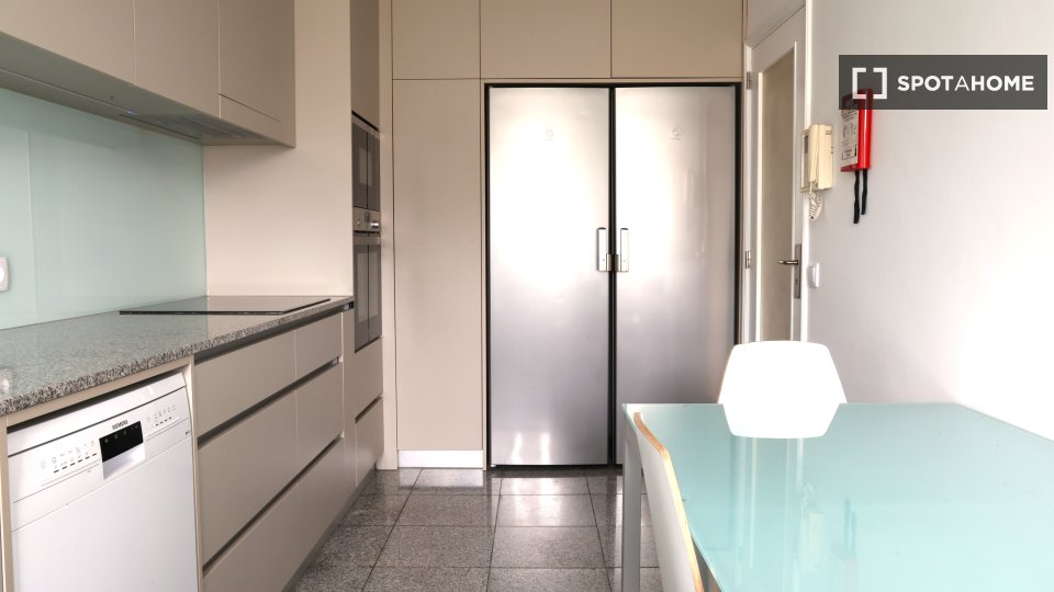 Apartment Porto, 4 beds, 165m² — photo 3