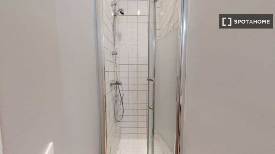 Double room Paris, 4 beds, 100m² — photo 12