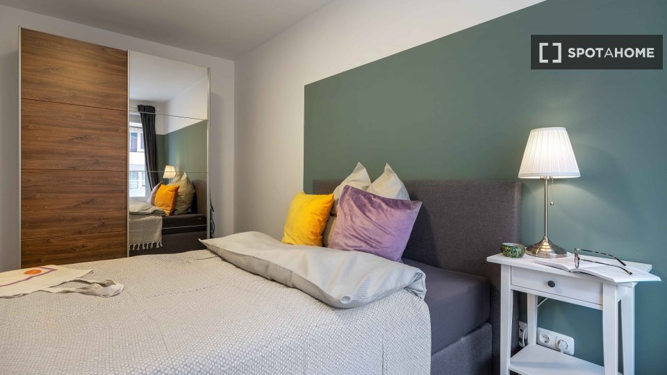 Double room Munich, 3 beds — photo 1
