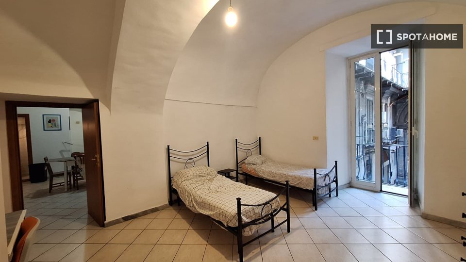 Double room Naples, 5 beds — photo 13