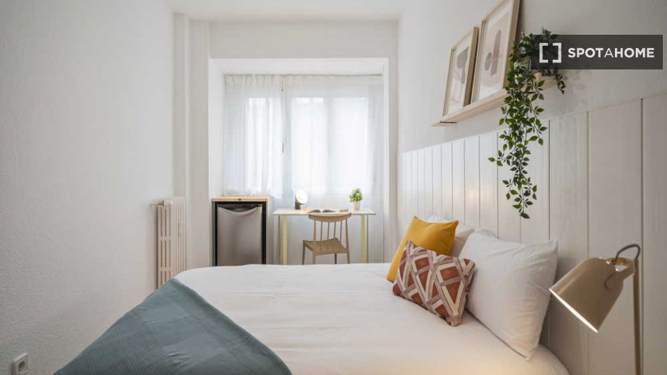 Double room Madrid, 25 beds — photo 51