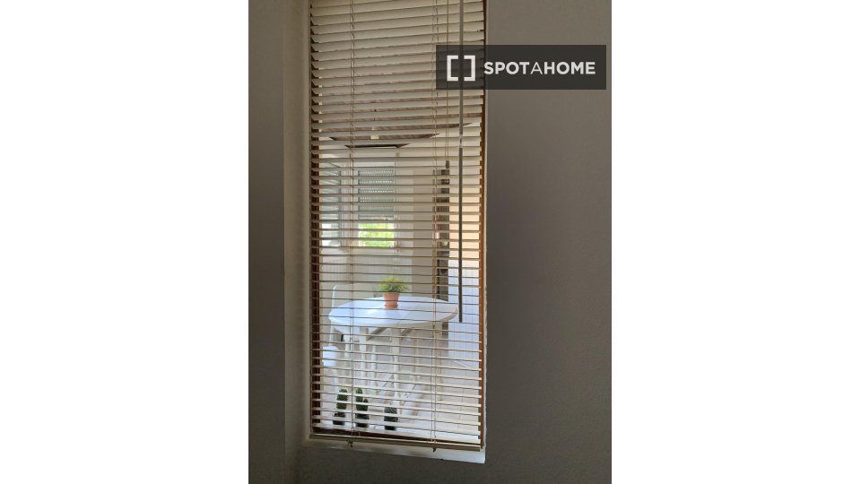 Apartment Lisbon, 2 beds, 70m² — photo 1