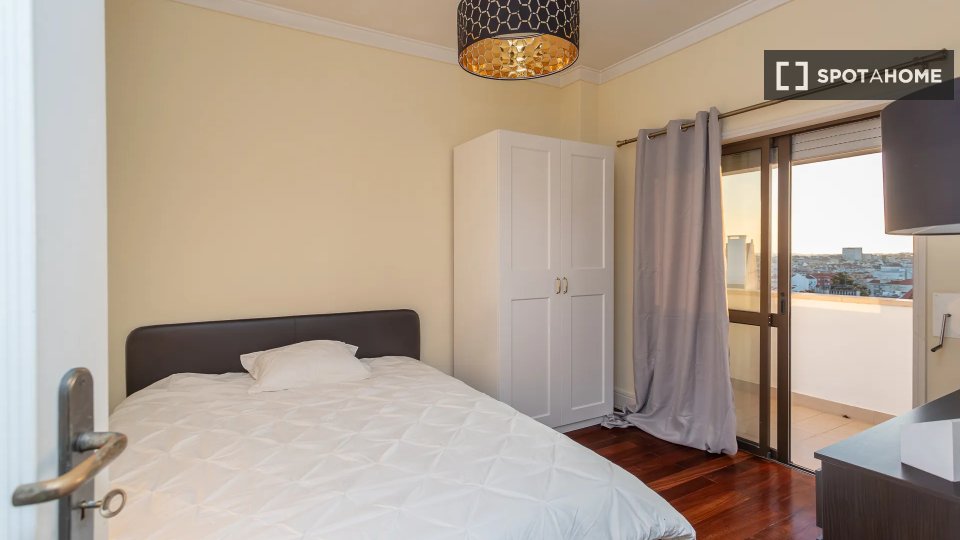 Double room Lisbon, 8 beds — photo 7