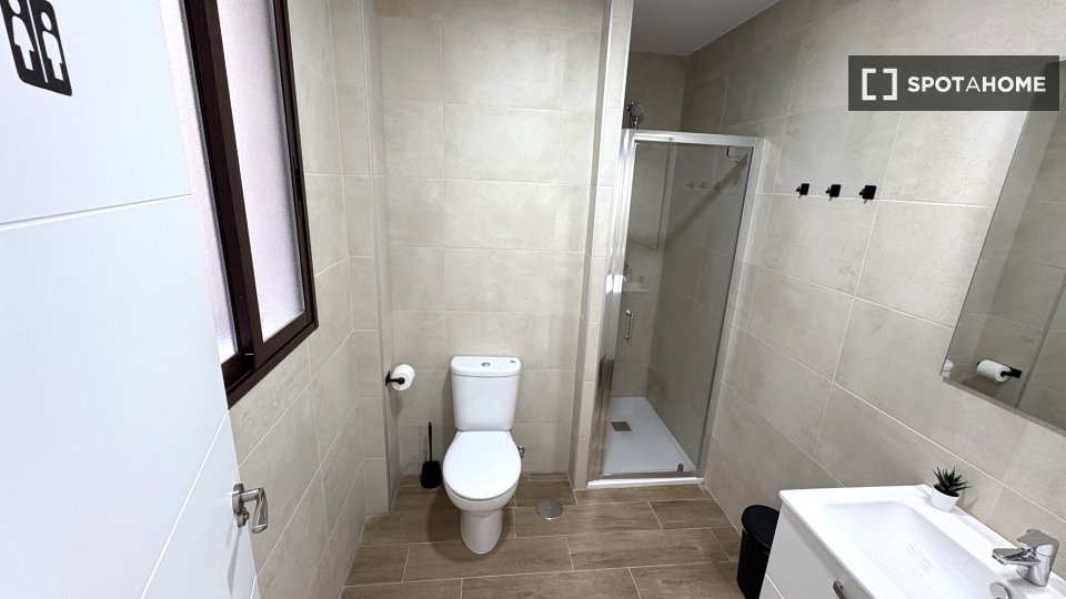 Double room Granada, 6 beds — photo 13