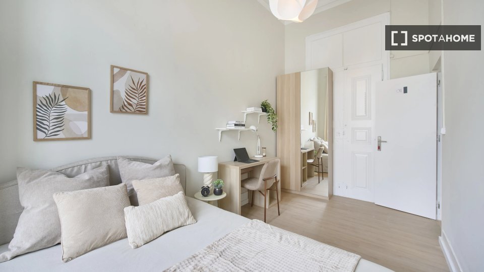 Double room Lisbon, 9 beds — photo 3