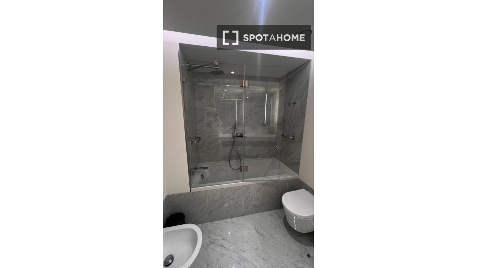 Apartment Lisbon, 2 beds, 104m² — photo 3