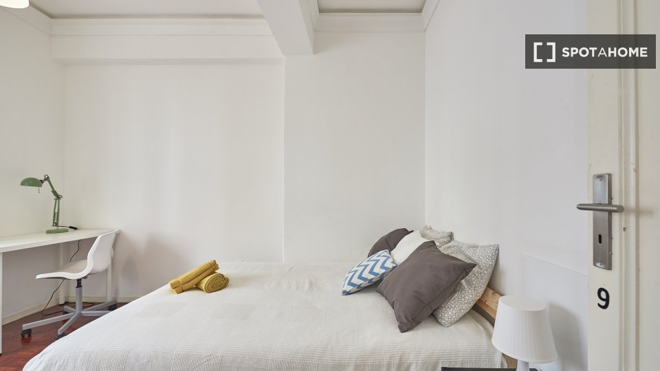 Double room Lisbon, 9 beds, 160m² — photo 22