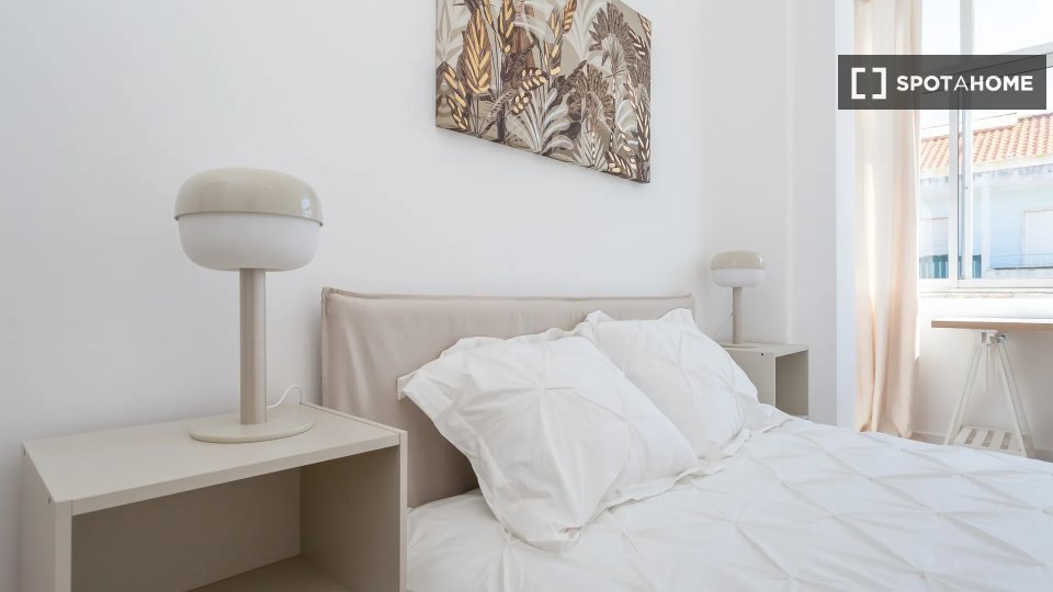 Double room Lisbon, 5 beds — photo 2