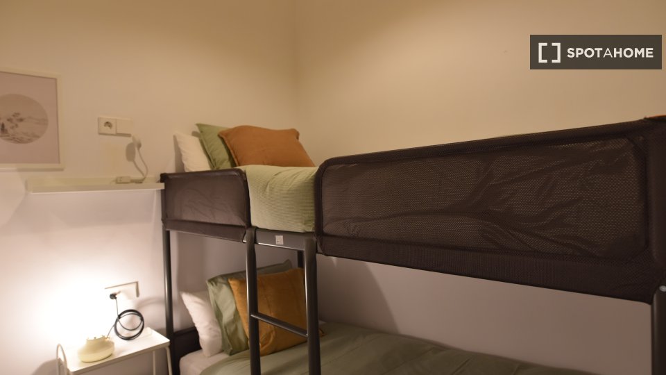 Habitación doble Barcelona, 14 habitaciones — foto 14