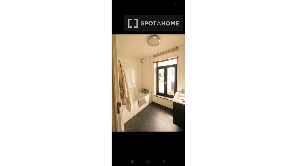 Double room Brussels, 1 bed, 70m² — photo 5