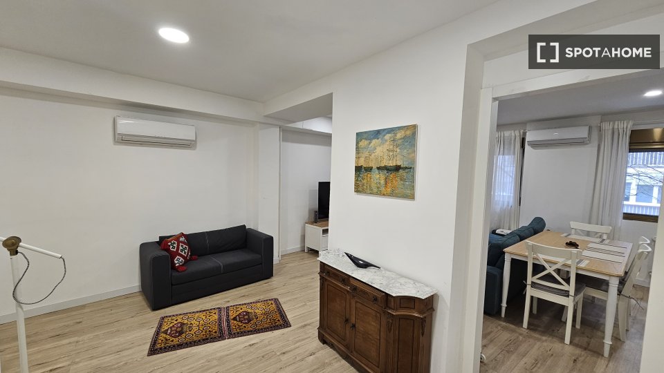 Double room Madrid, 2 beds, 117m² — photo 11