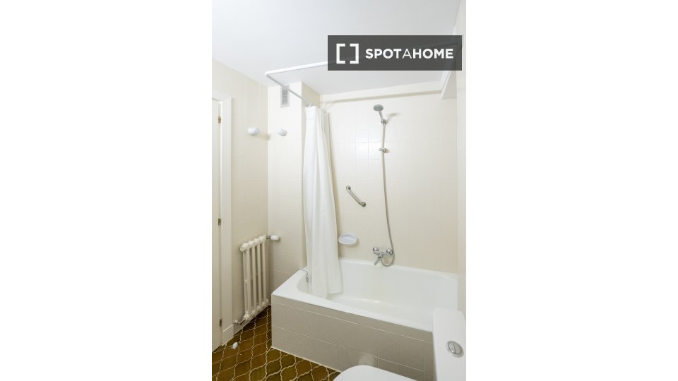 Apartment Madrid, 2 beds — photo 4