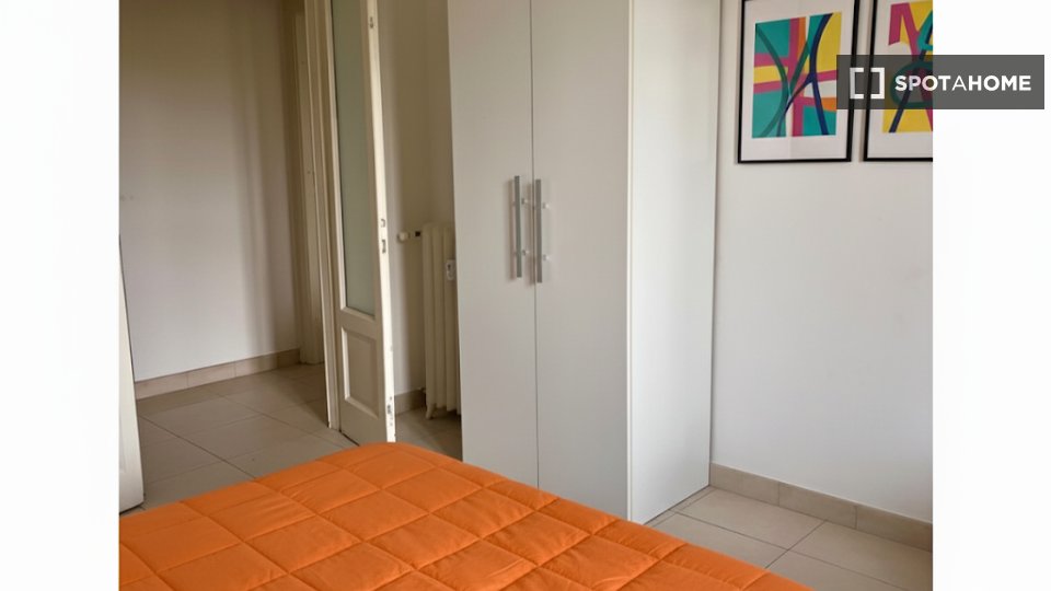 Double room Milan, 3 beds — photo 1