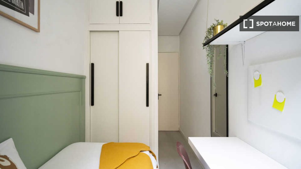 Double room Madrid, 67 beds — photo 77