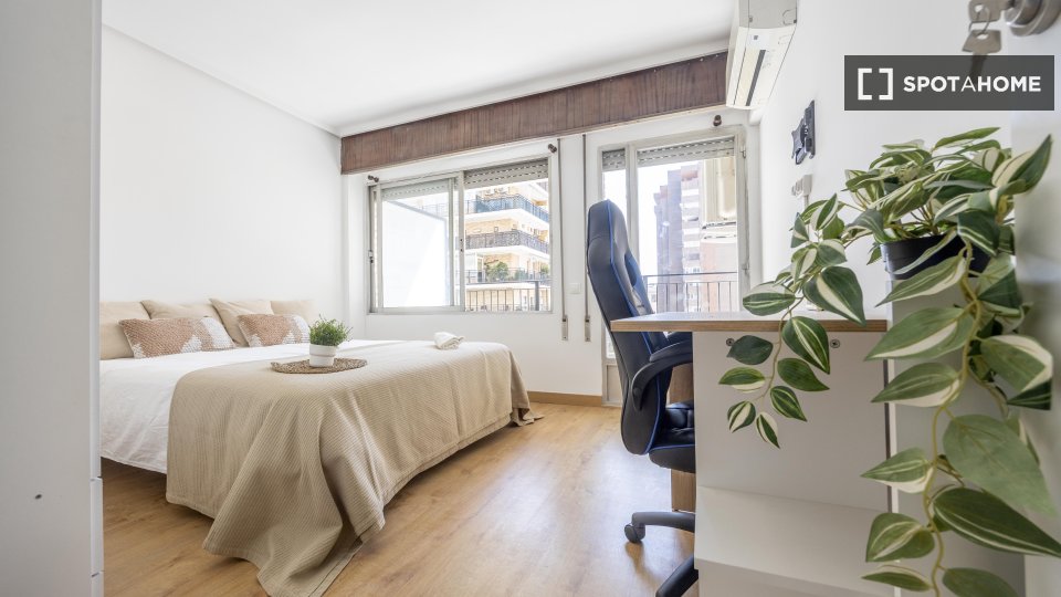 Chambre double Valence, 5 chambres, 130m² — photo 2