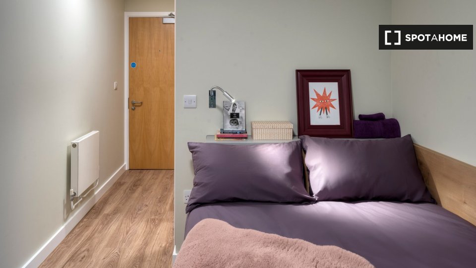 Double room London, 1 bed — photo 2