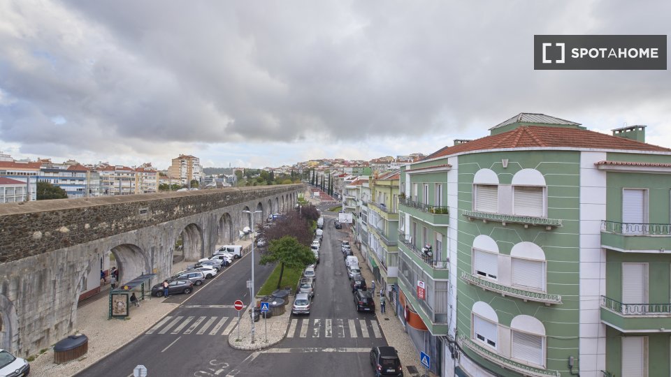 Double room Lisbon, 4 beds — photo 1