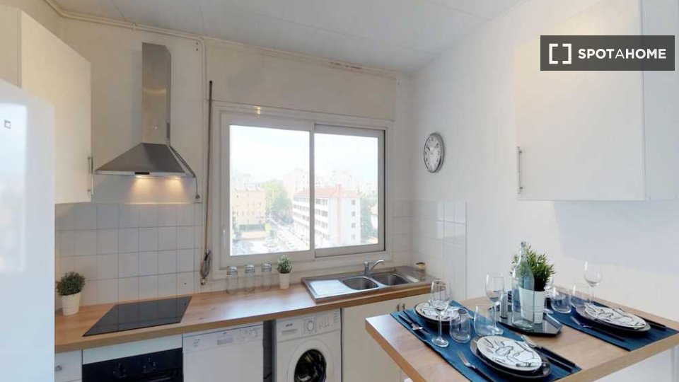 Double room Lyon, 5 beds, 120m² — photo 5