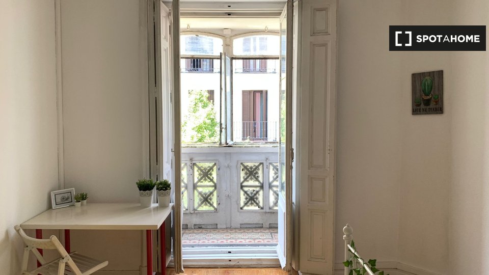 Double room Madrid, 9 beds — photo 17