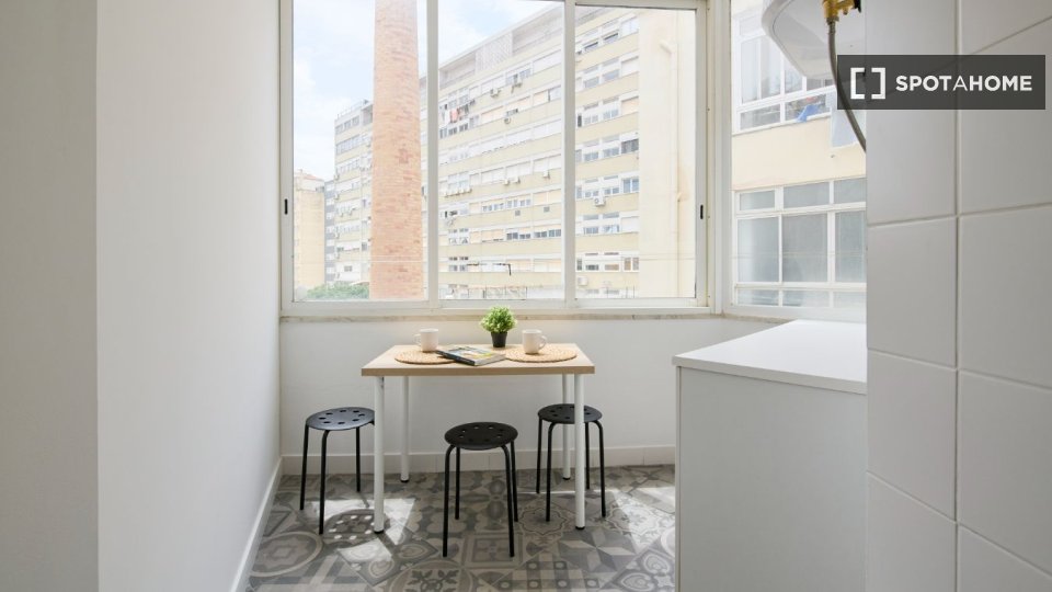 Double room Lisbon, 7 beds — photo 40