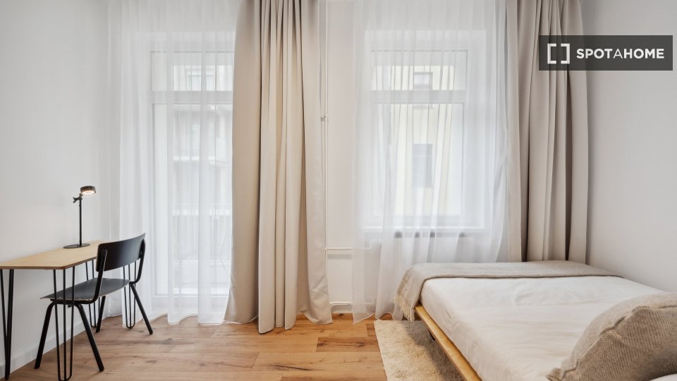 Double room Berlin, 4 beds, 73m² — photo 27