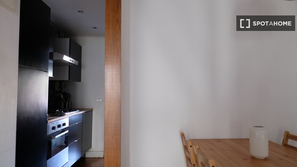 Apartment mono Lisbon, 40m² — photo 2