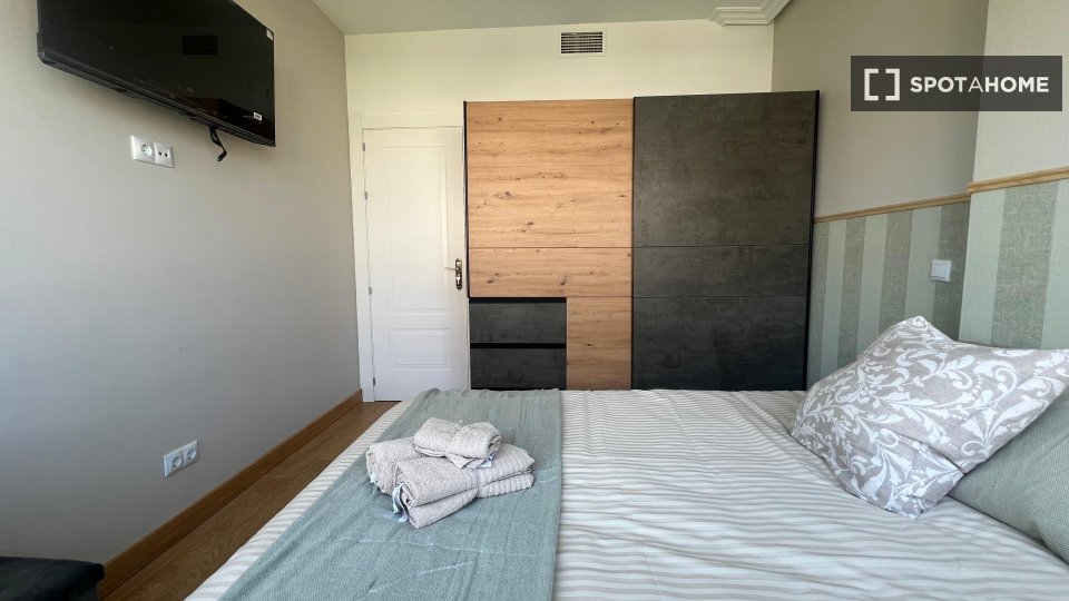 Double room Madrid, 5 beds — photo 10