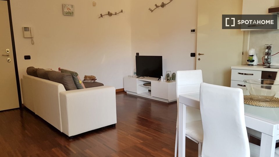 Apartment Milan, 1 bed, 60m² — photo 2