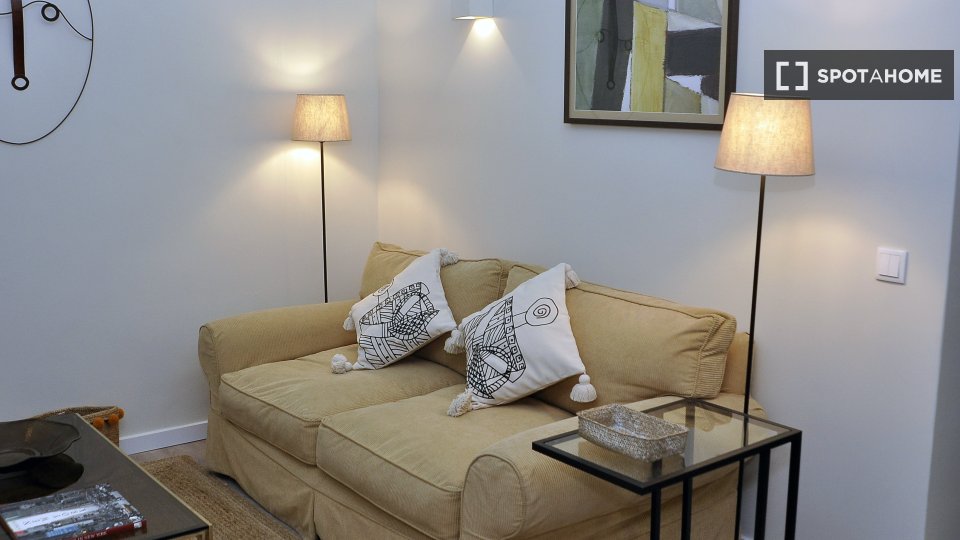 Apartment Lisbon, 2 beds, 90m² — photo 4