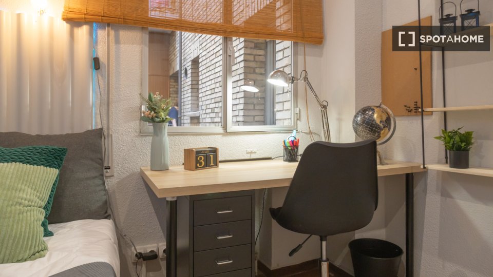 Double room Madrid, 4 beds — photo 1