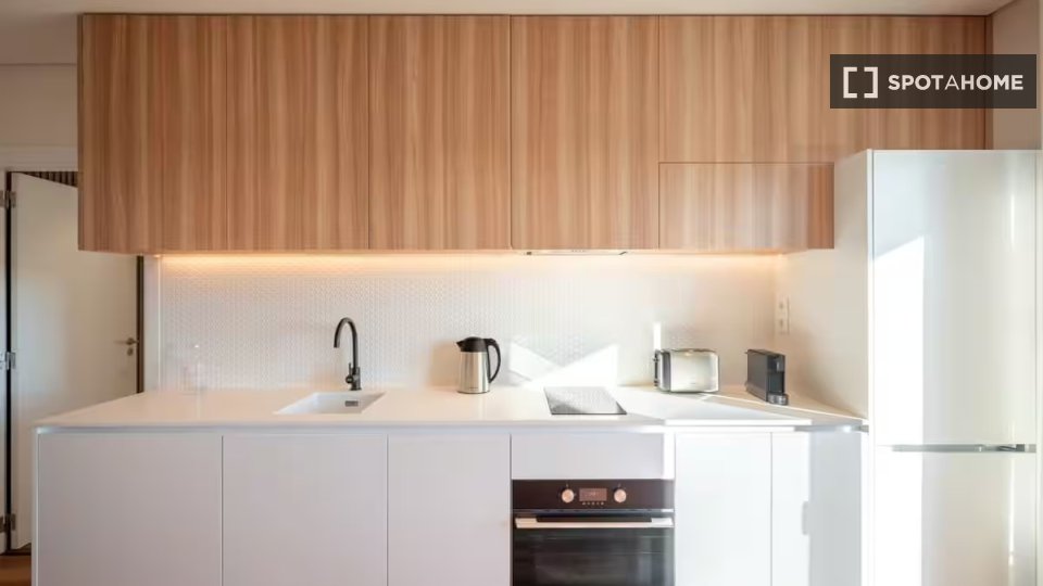 Apartment Lisbon, 1 bed — photo 18