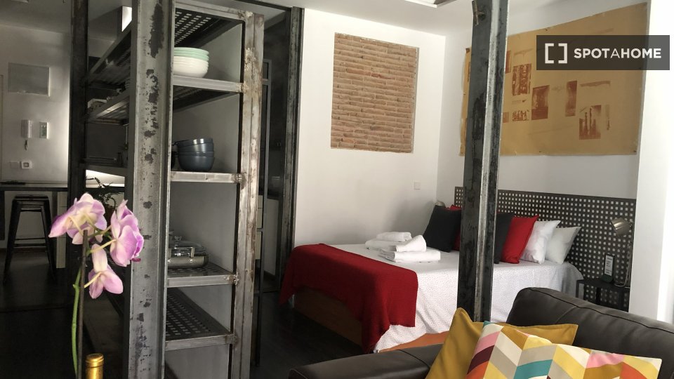 Apartment Madrid, 1 bed, 70m² — photo 2