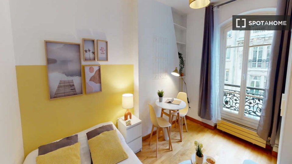 Double room Paris, 9 beds, 160m² — photo 15