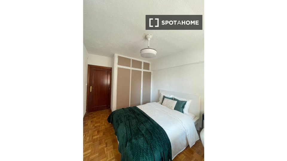 Double room Madrid, 6 beds — photo 11