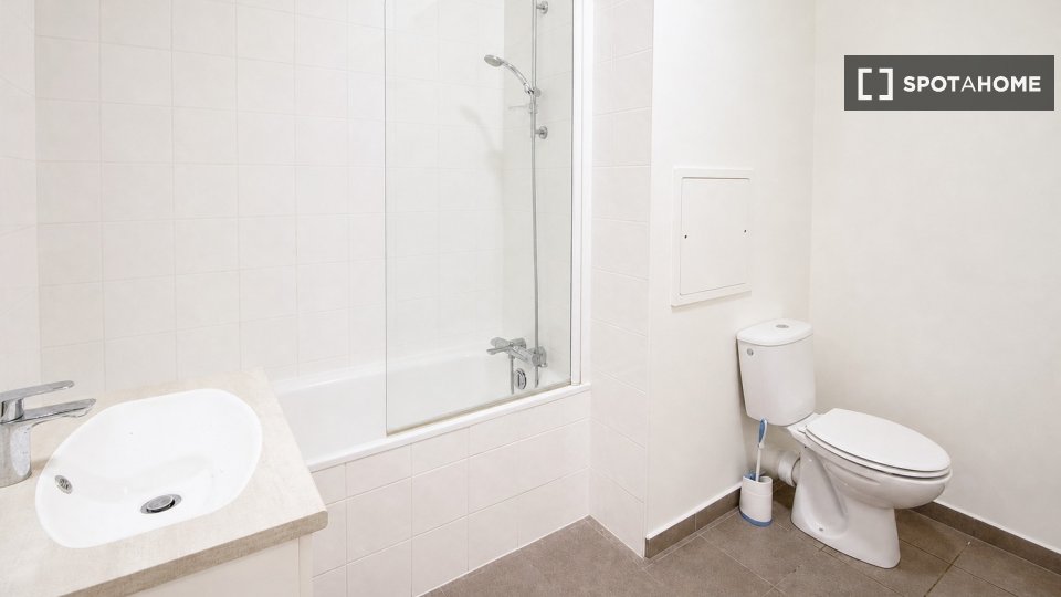 Chambre double Paris, 4 chambres — photo 19