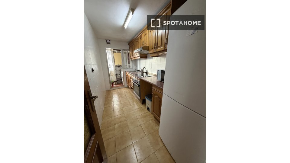 Double room Madrid, 4 beds, 80m² — photo 3
